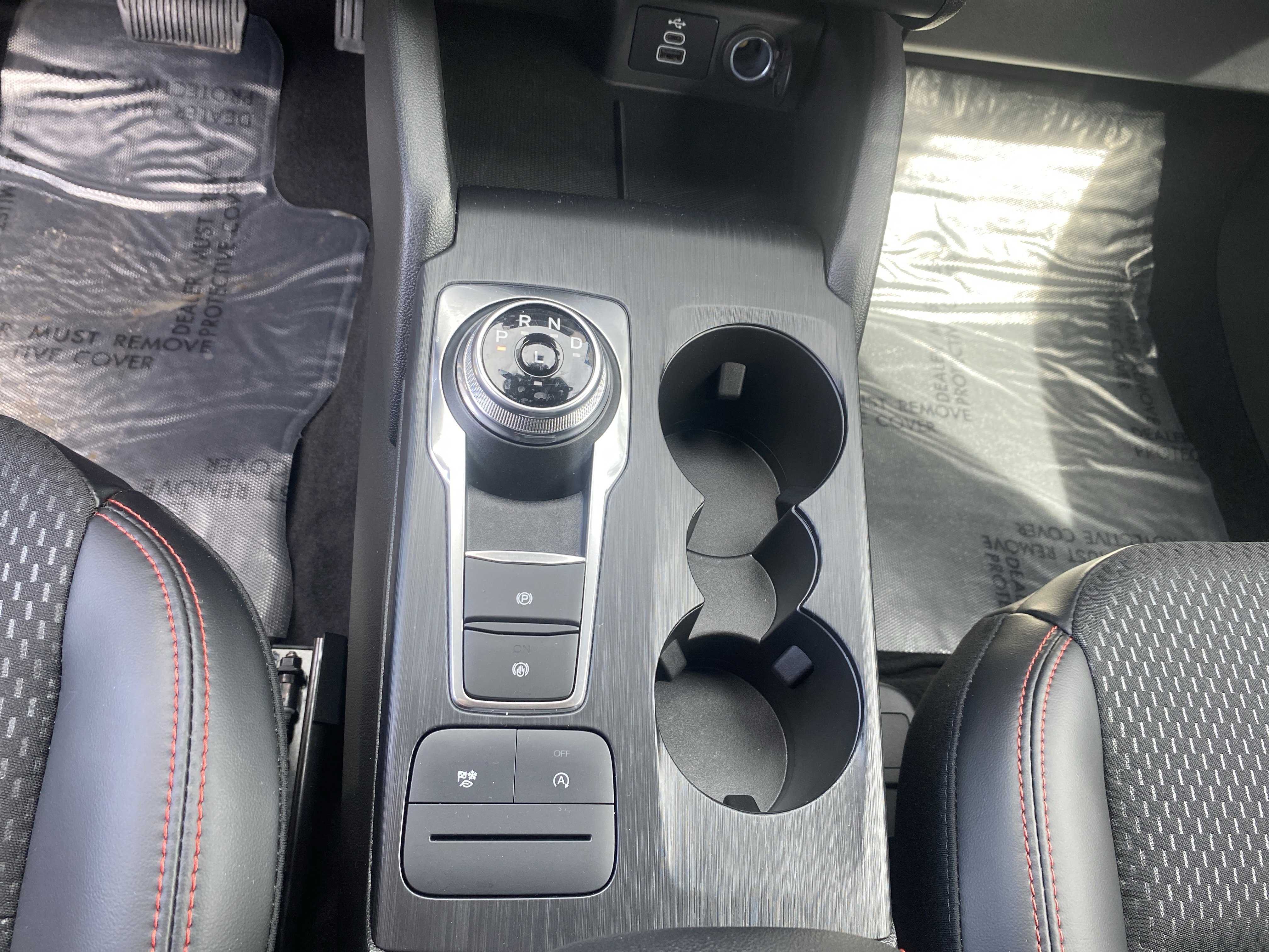 Used 2025 Ford Escape ST-Line w/ Cold Weather Package image 21