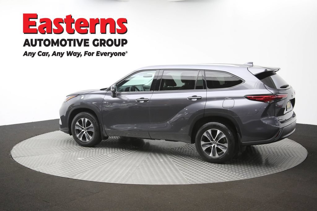 Used 2022 Toyota Highlander XLE AWD/4WD image 64