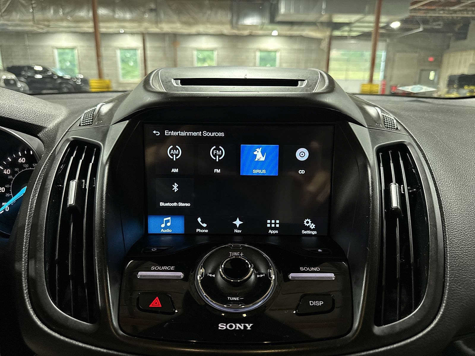 Used 2018 Ford Escape Titanium w/ Ford Safe & Smart Package AWD/4WD image 21