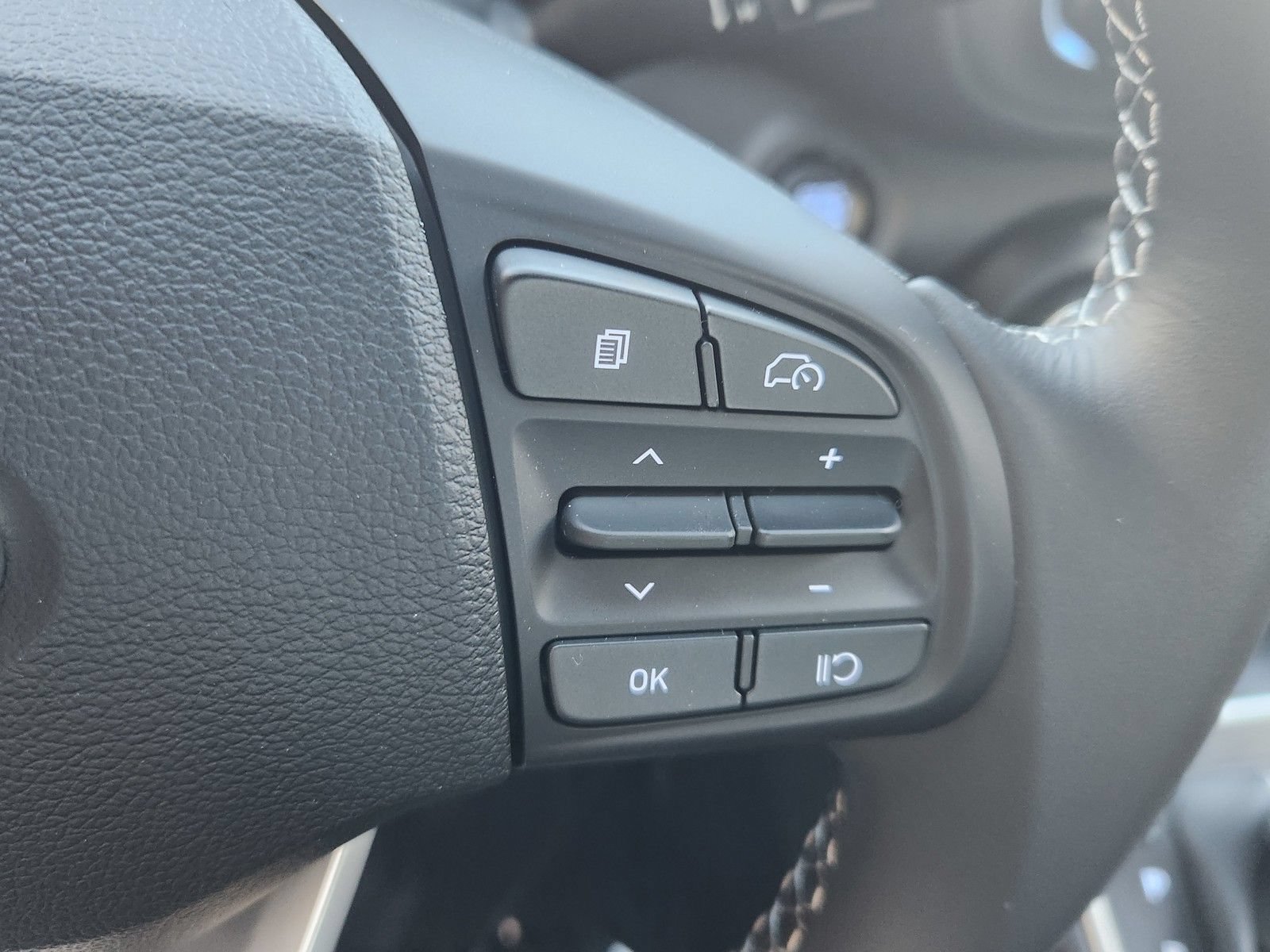 New 2026 Hyundai Venue SEL FWD image 13