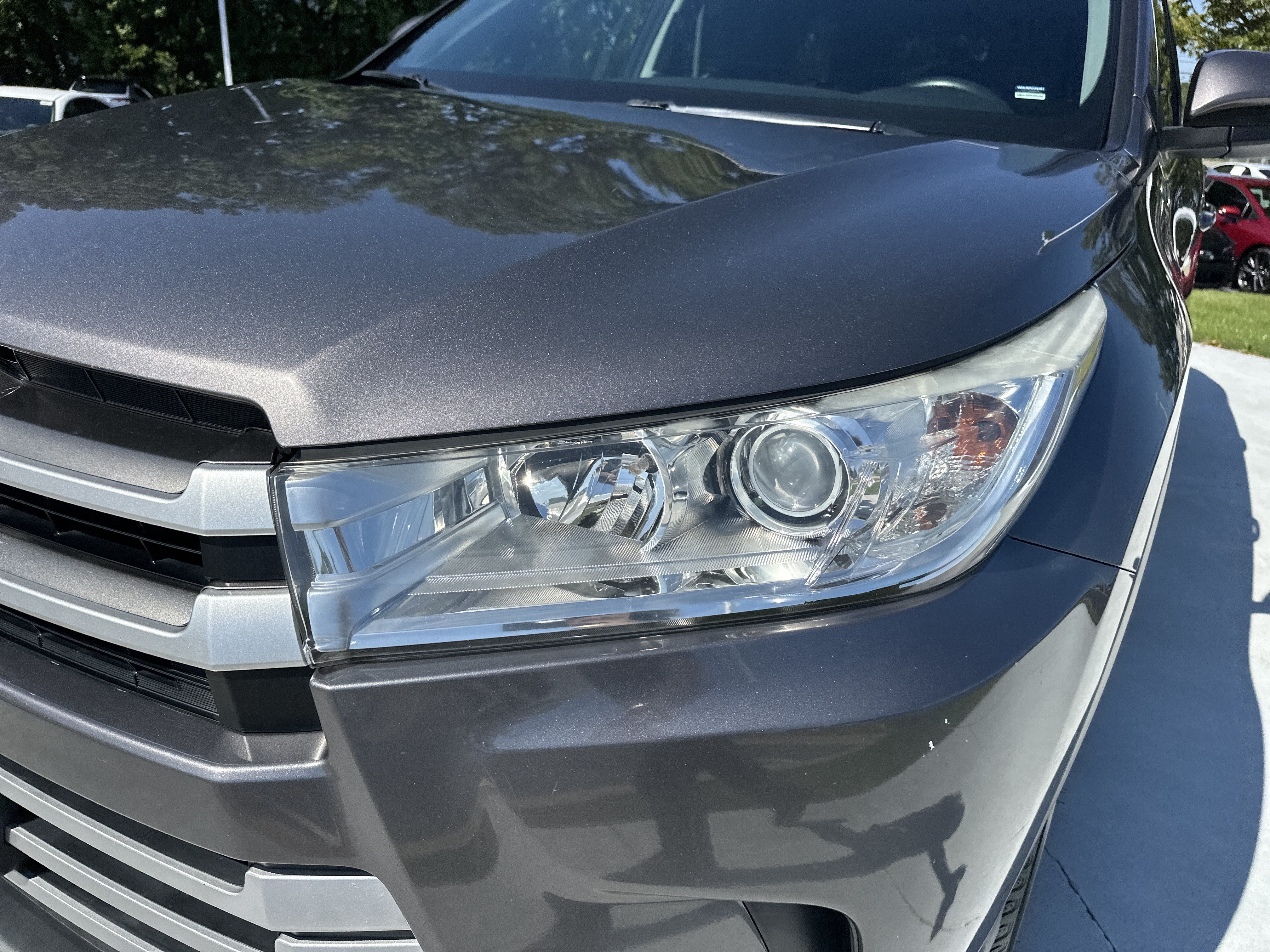 Used 2017 Toyota Highlander LE FWD image 6