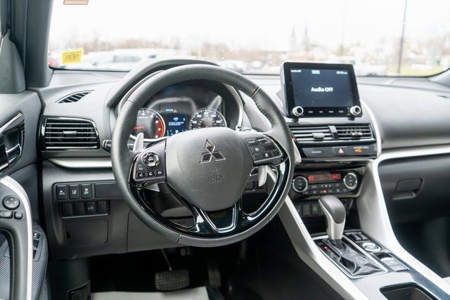 Used 2025 Mitsubishi Eclipse Cross Black Edition image 14