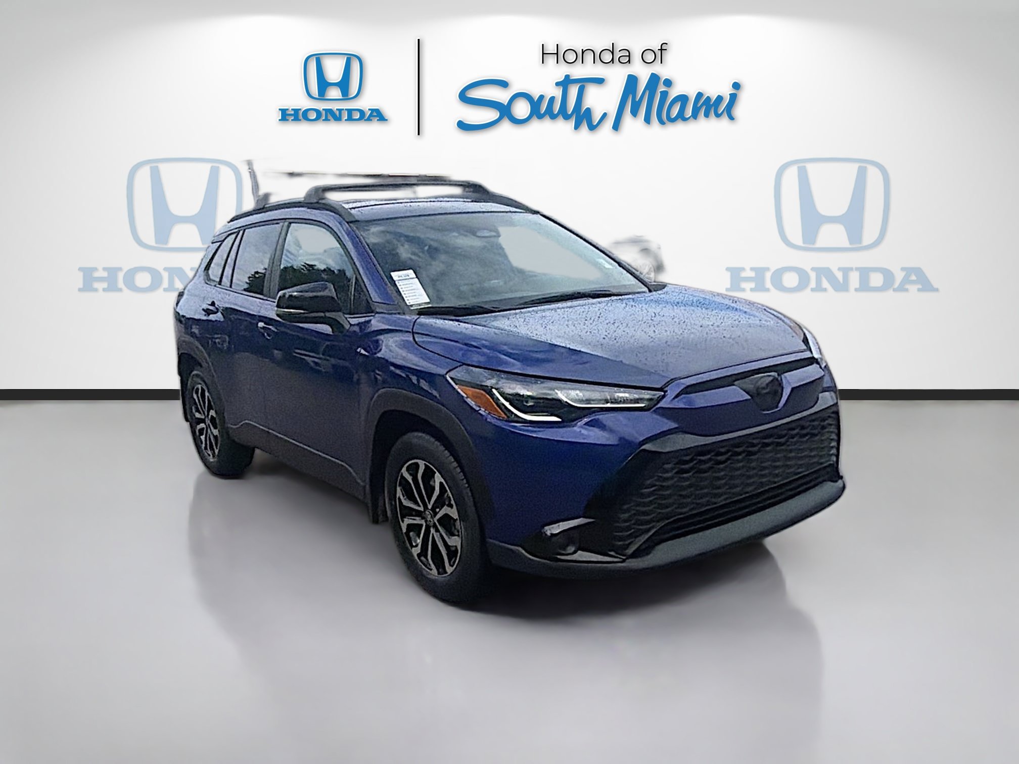 Used 2025 Toyota Corolla Cross AWD Hybrid image 1