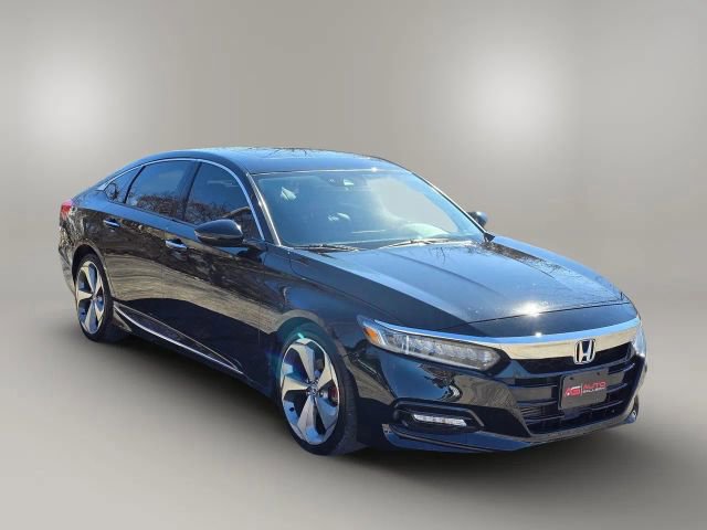 Used 2018 Honda Accord Touring image 3