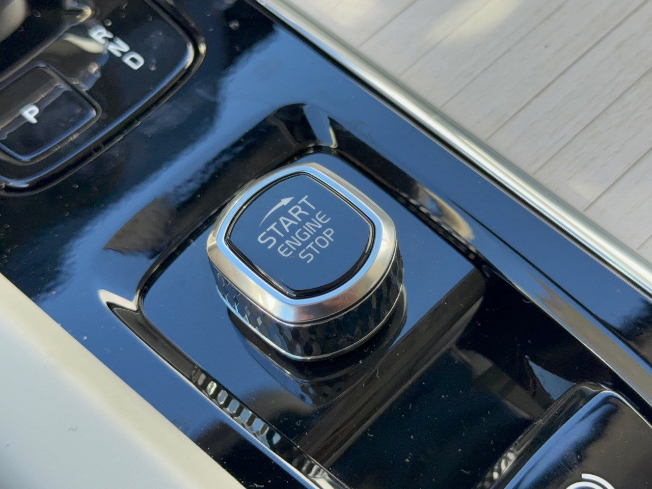 New 2027 Volvo XC60 B5 Ultra AWD/4WD image 20
