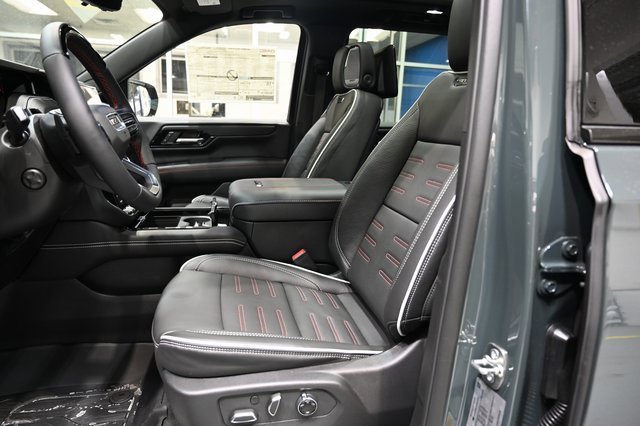 New 2026 GMC Yukon XL AT4 Ultimate w/ LPO, Illumination Package image 11