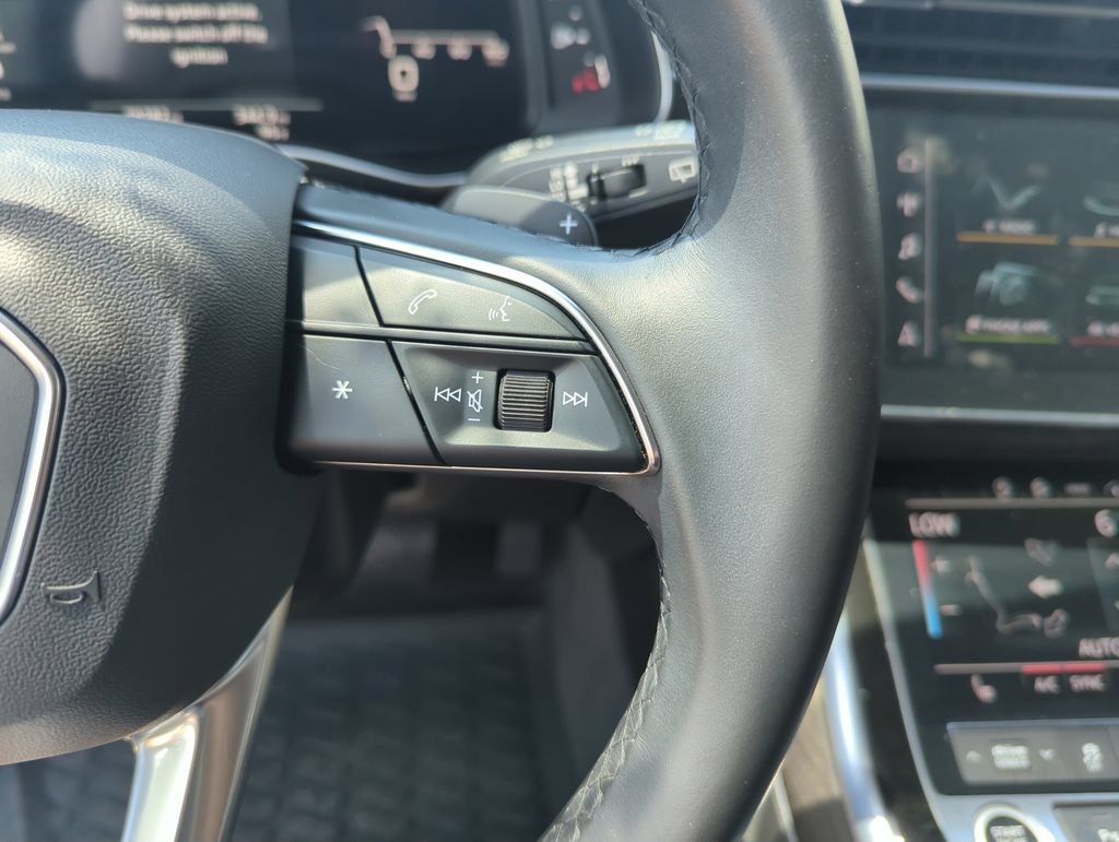 Used 2022 Audi Q8 Premium AWD/4WD image 21