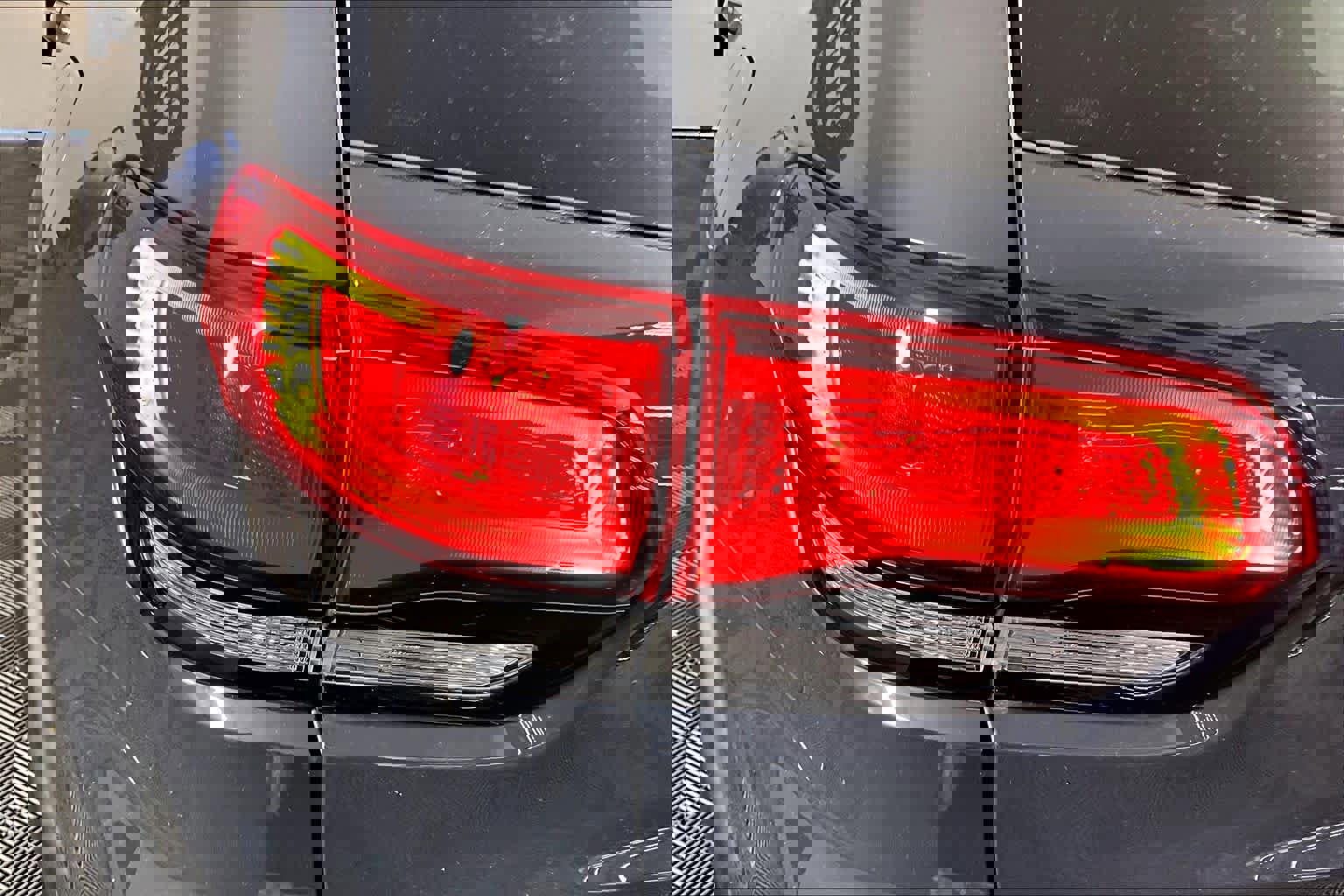 Used 2018 Jeep Grand Cherokee Laredo image 28