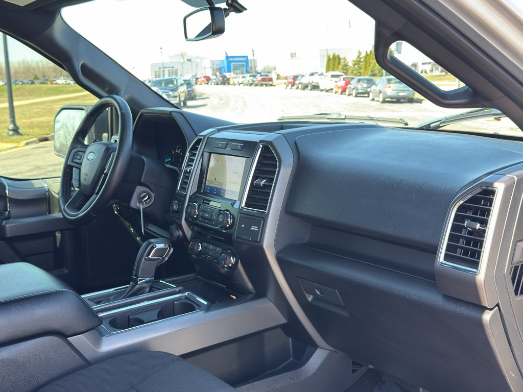 Used 2016 Ford F150 XLT w/ Equipment Group 302A Luxury AWD/4WD image 29