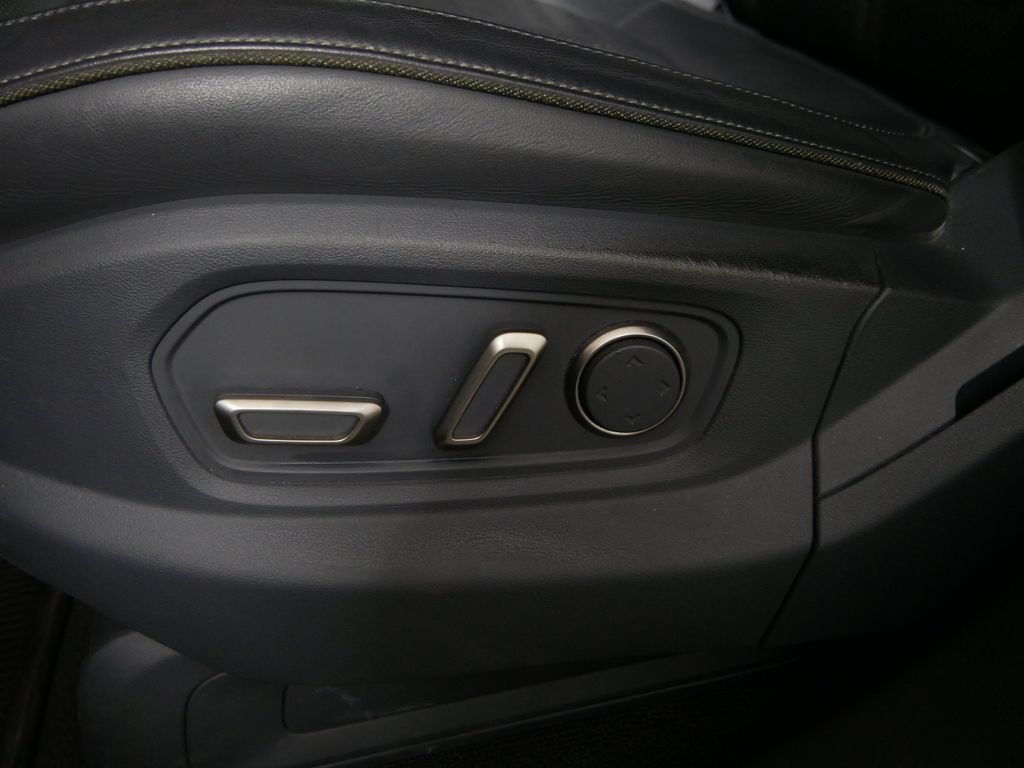 Used 2022 Rivian R1T Adventure AWD/4WD image 18