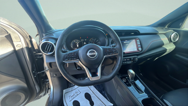 Used 2023 Nissan Kicks SR w/ SR Premium Package FWD image 13