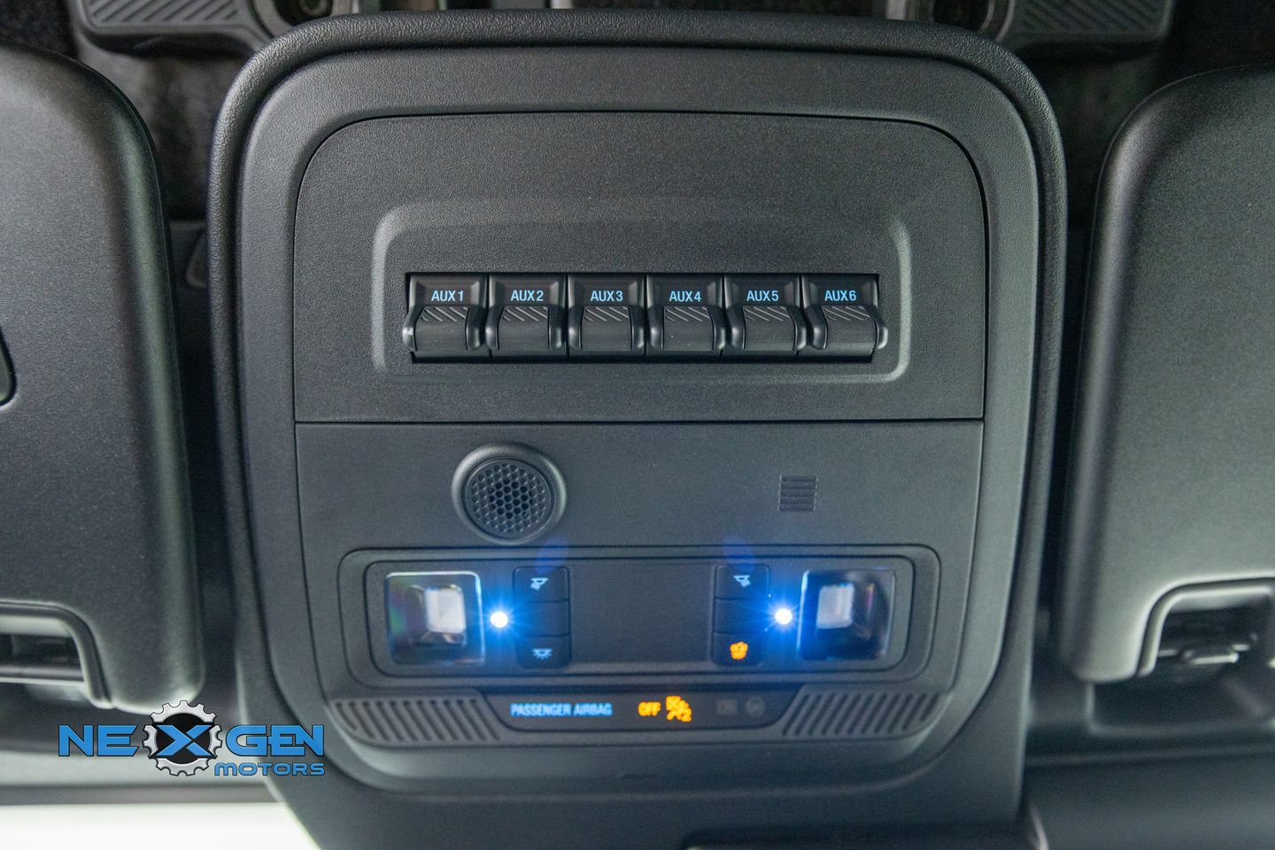 Used 2025 Ford Bronco Badlands AWD/4WD image 18