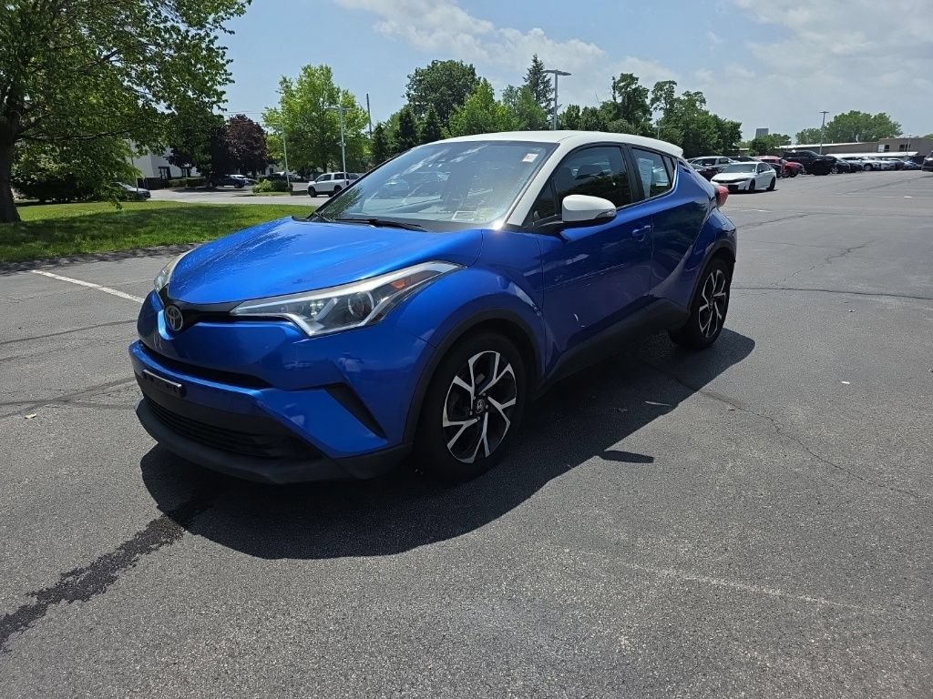 Used 2018 Toyota C-HR XLE FWD image 4