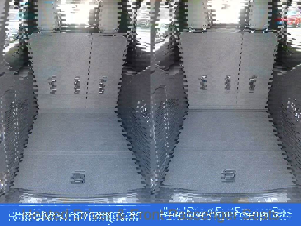 Certified 2024 Chevrolet Suburban Z71 w/ Luxury Package image 12