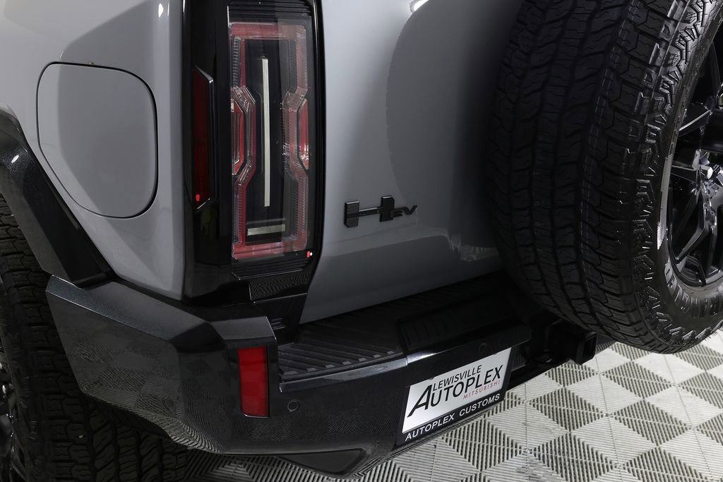 Used 2025 GMC Hummer EV 2X w/ LPO, Dark Essentials Package AWD/4WD image 54