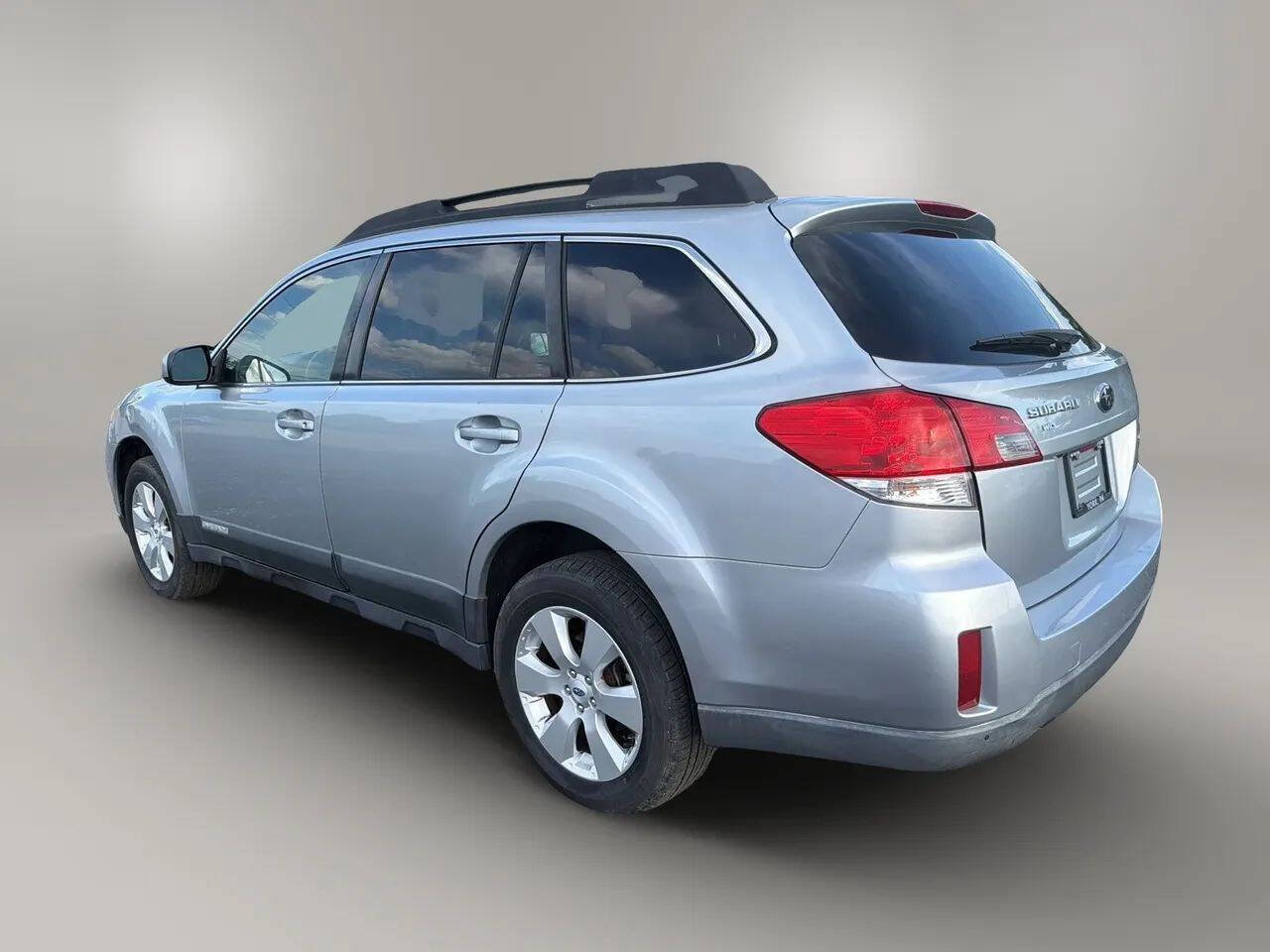 Used 2012 Subaru Outback 2.5i Limited w/ Moonroof Pkg AWD/4WD image 5
