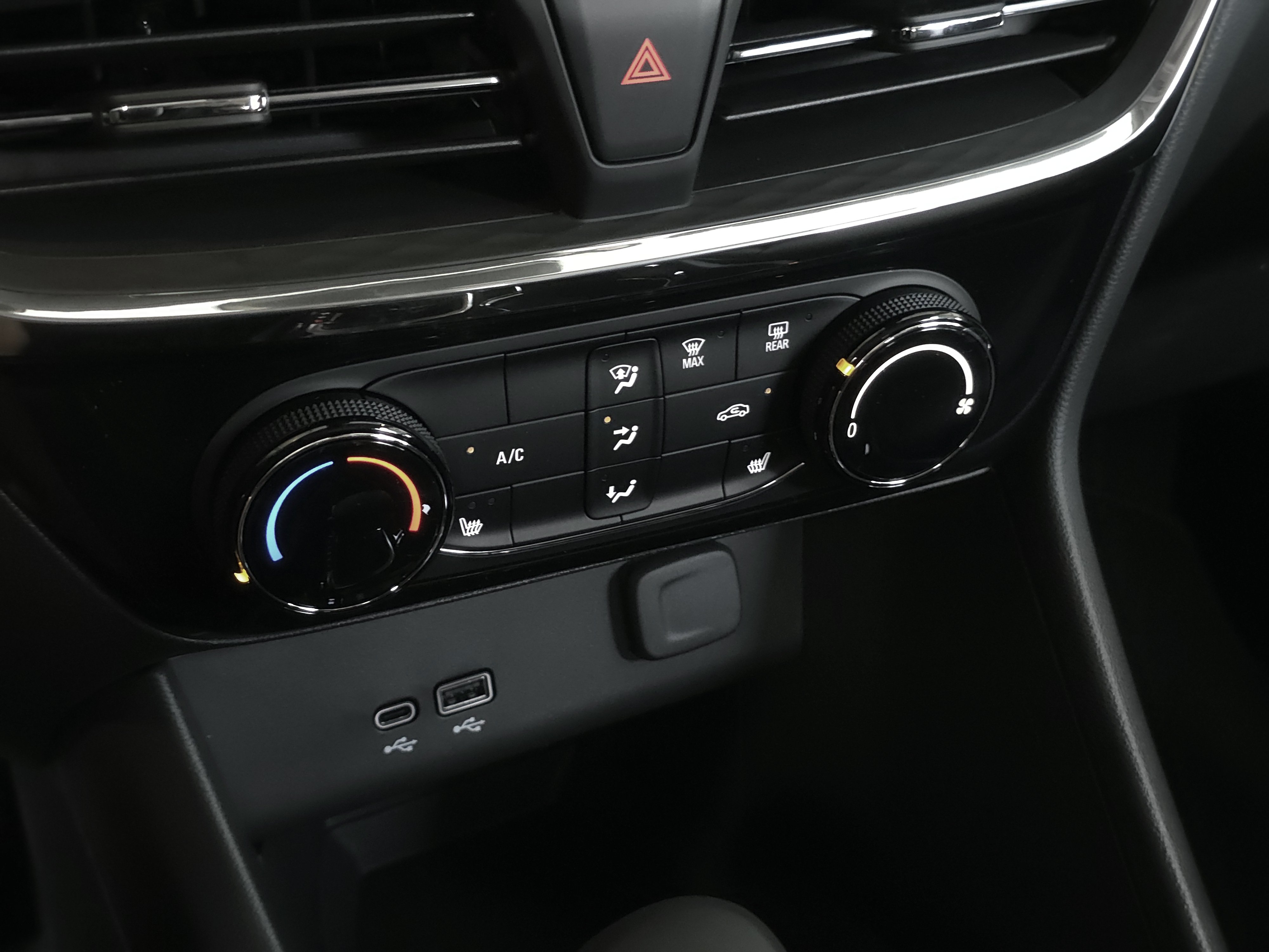 New 2026 Buick Encore GX Sport Touring w/ Comfort Package FWD image 14