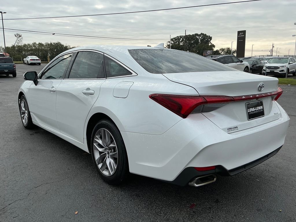 Used 2019 Toyota Avalon image 4