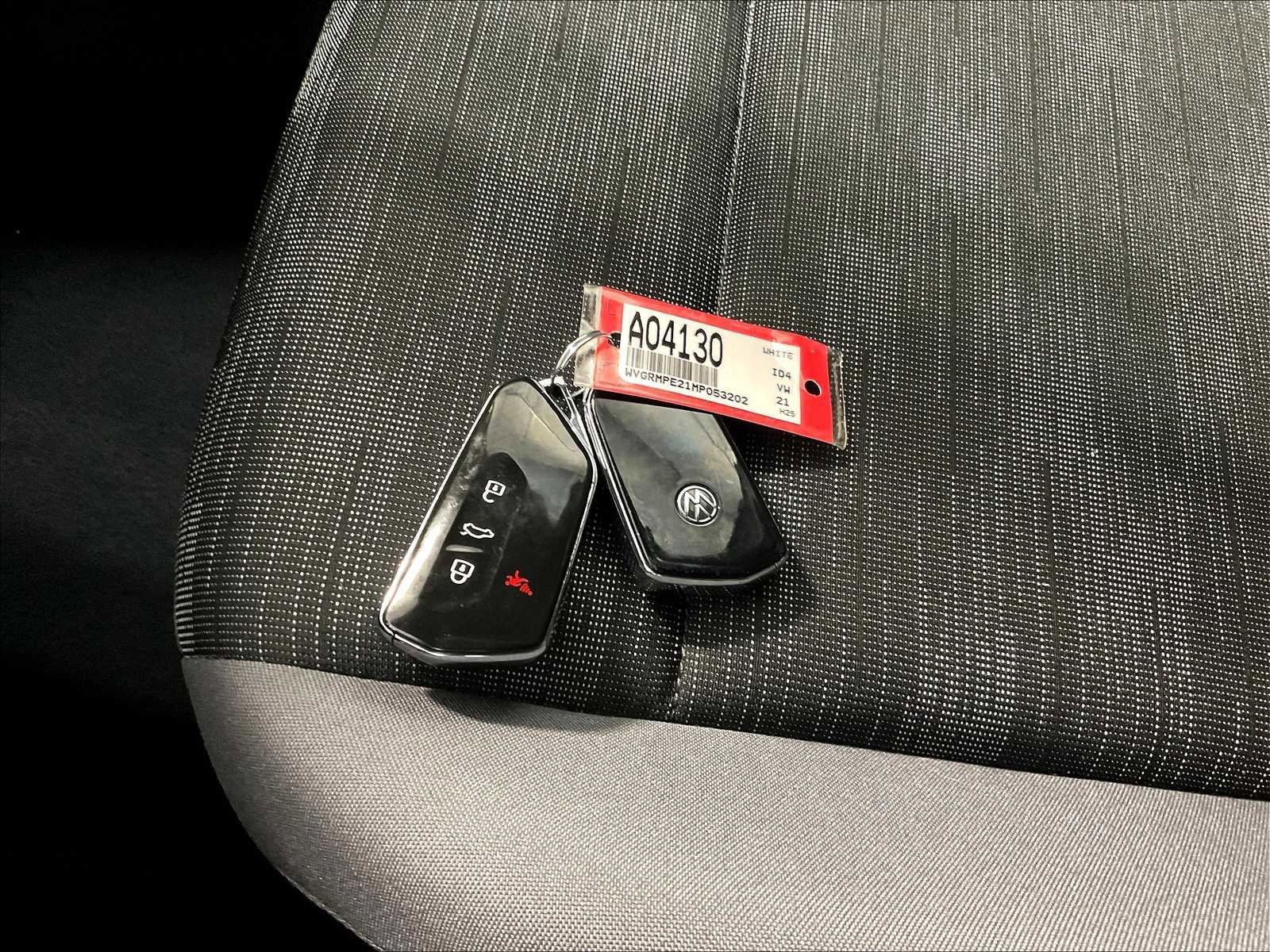 Used 2021 Volkswagen ID.4 Pro w/ ID.4 Protection Package image 28