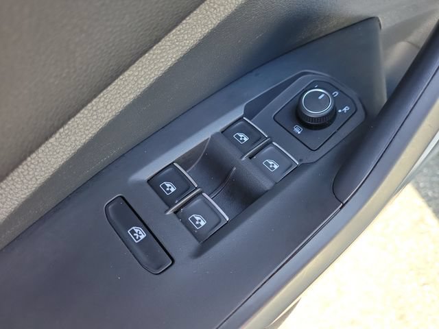 Used 2023 Volkswagen Jetta SEL FWD image 14