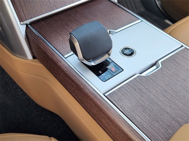 New 2025 Land Rover Range Rover SE image 15