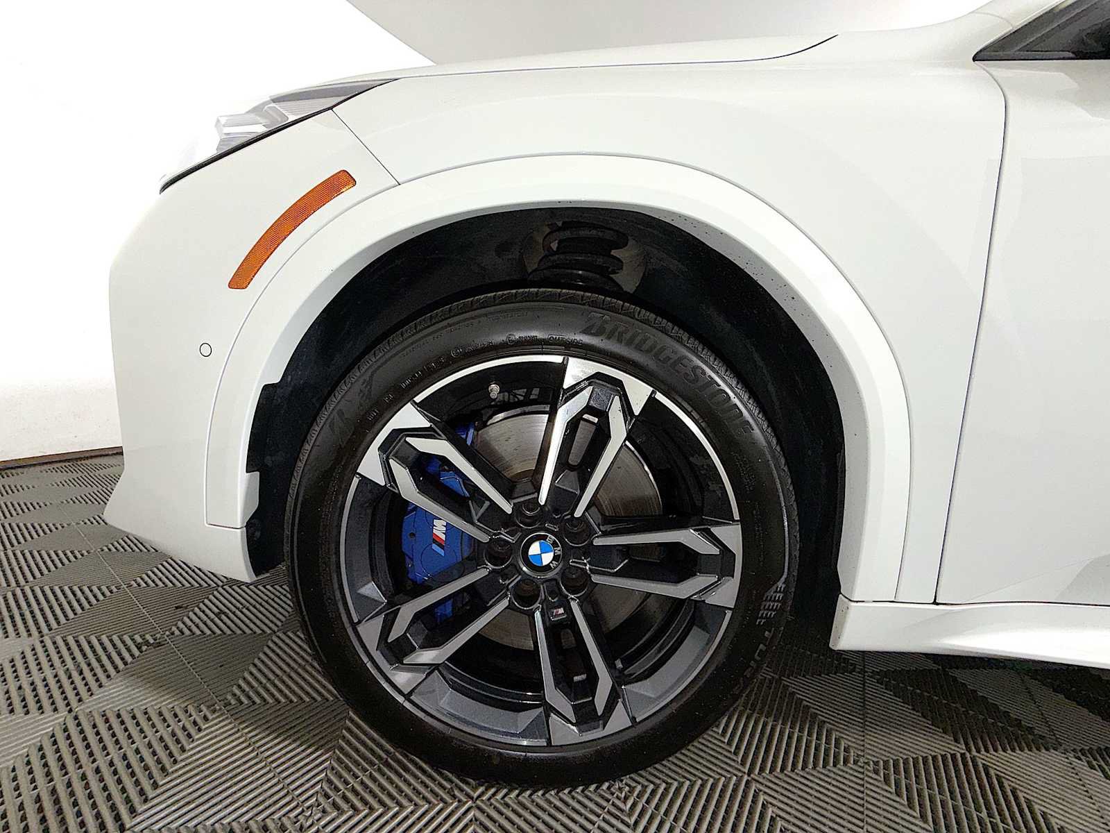 Used 2026 BMW X2 xDrive28i w/ M Sport Package AWD/4WD image 8