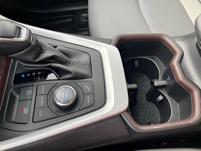 Used 2023 Toyota RAV4 Limited image 20