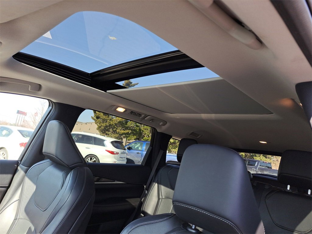 Used 2023 INFINITI QX60 Pure image 24