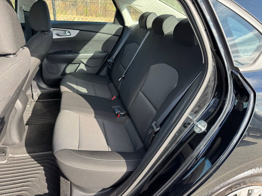 Used 2024 Kia Forte LX image 17