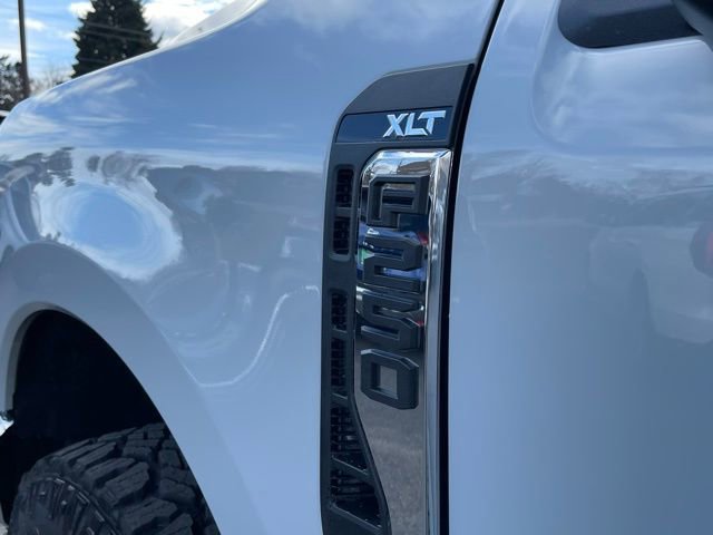 New 2026 Ford F250 XLT w/ XLT Premium Package AWD/4WD image 8