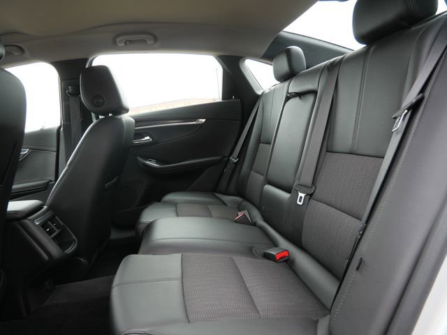 Used 2017 Chevrolet Impala LT image 14