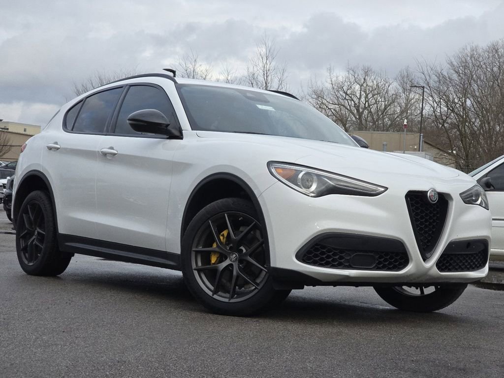 Used 2020 Alfa Romeo Stelvio w/ Nero Edizione image 2