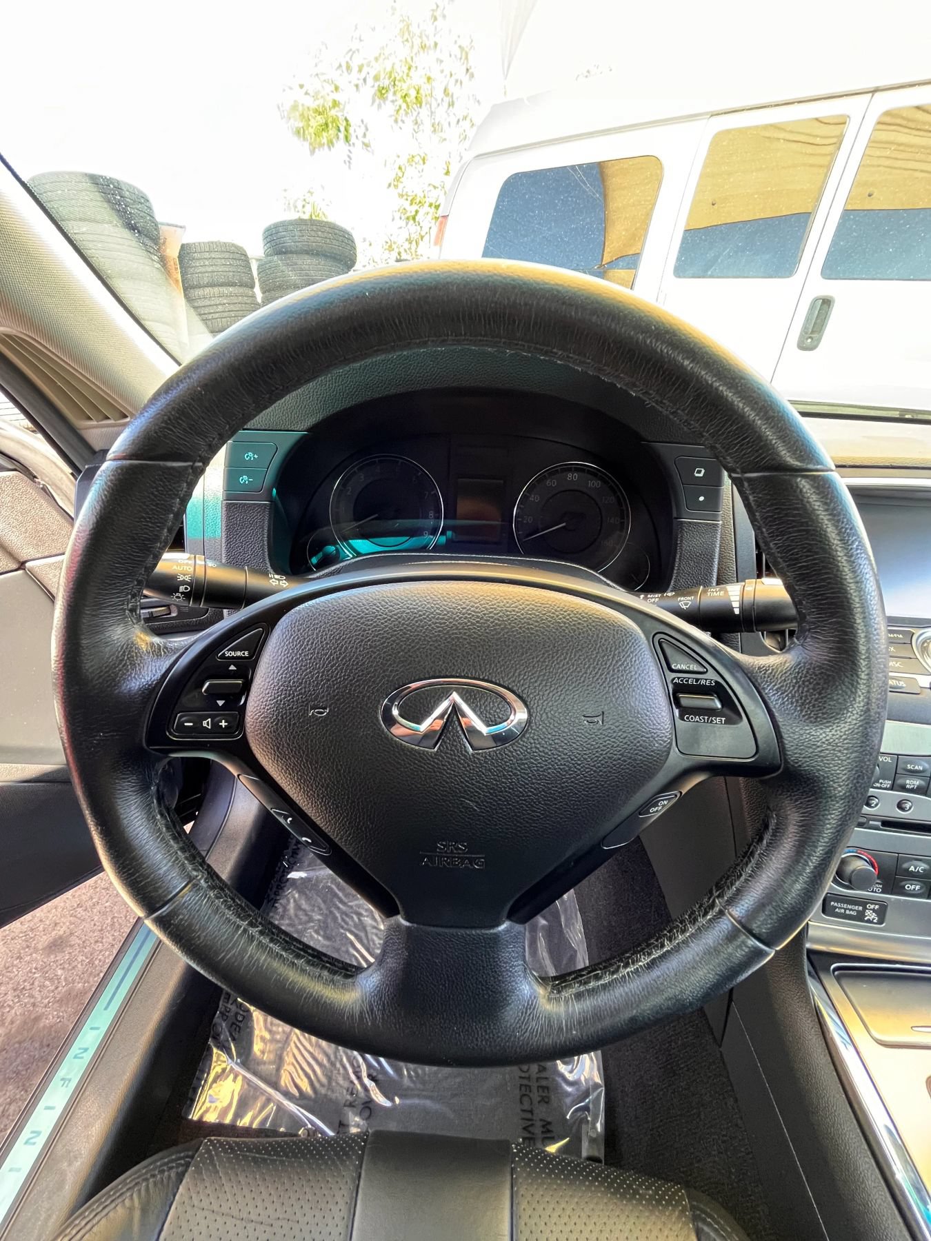 Used 2012 INFINITI G25 Journey RWD image 17