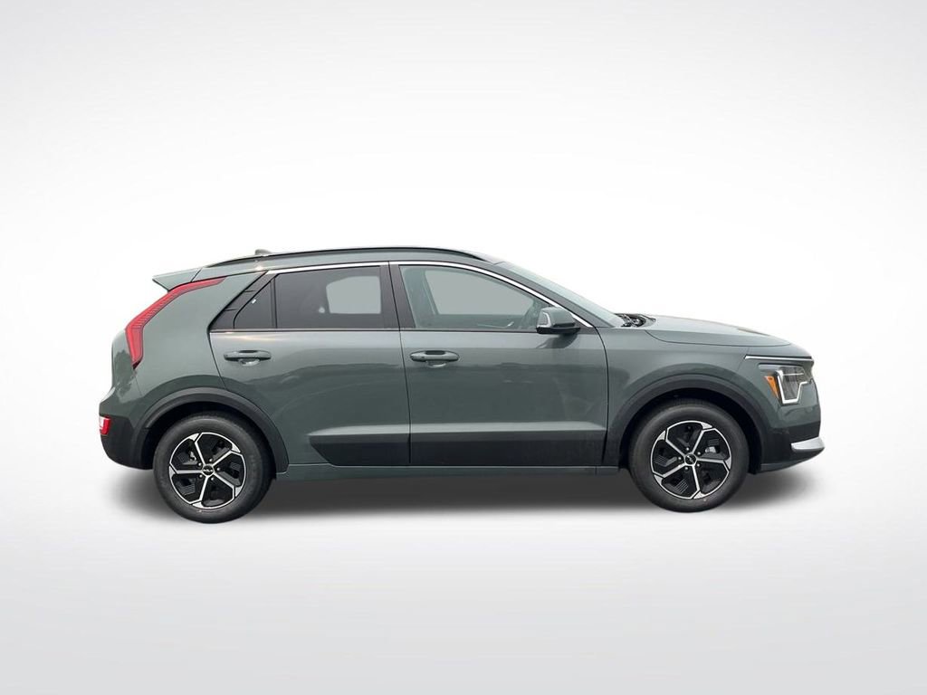New 2025 Kia Niro EX image 6