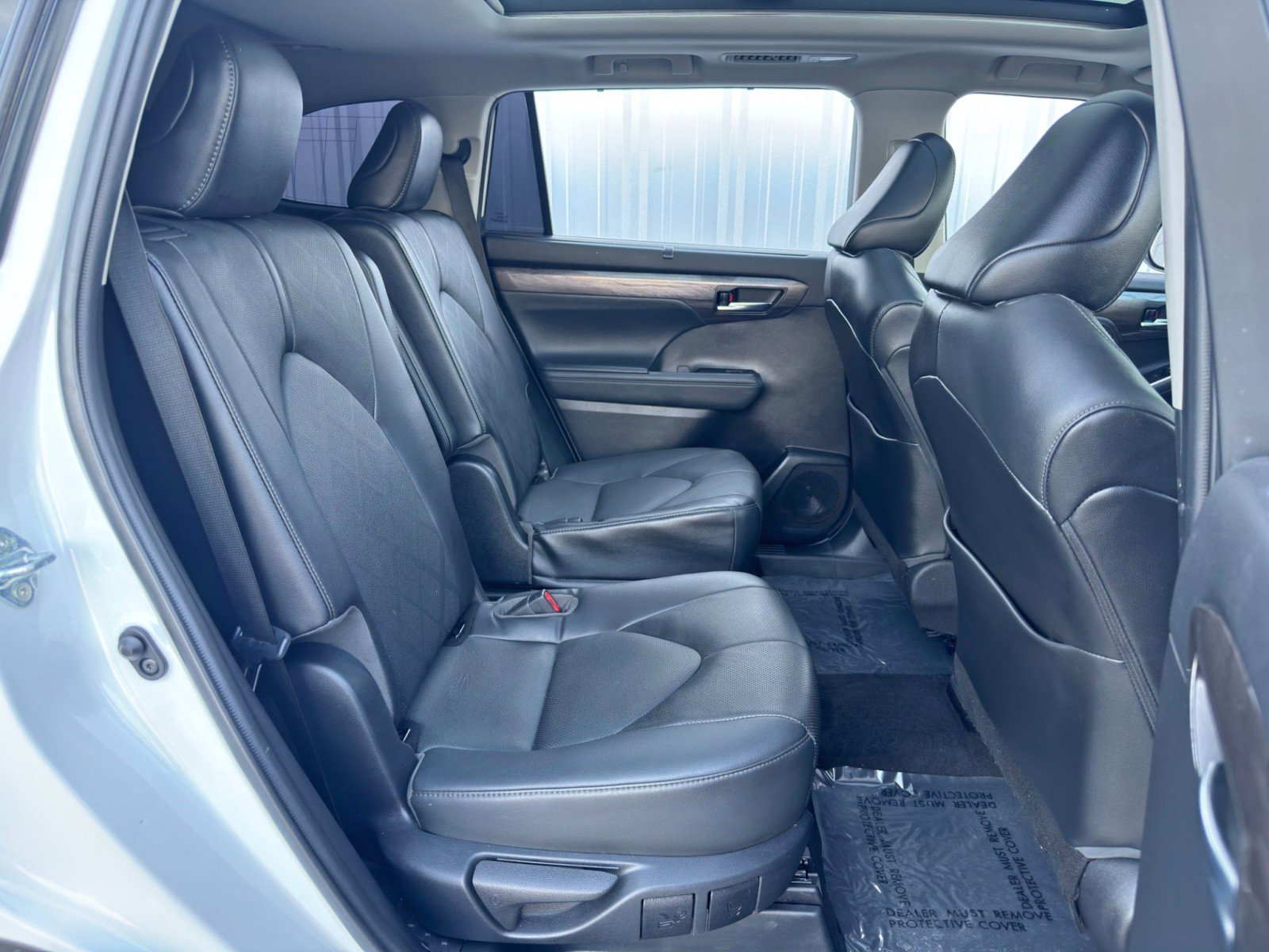 Used 2022 Toyota Highlander Platinum image 41
