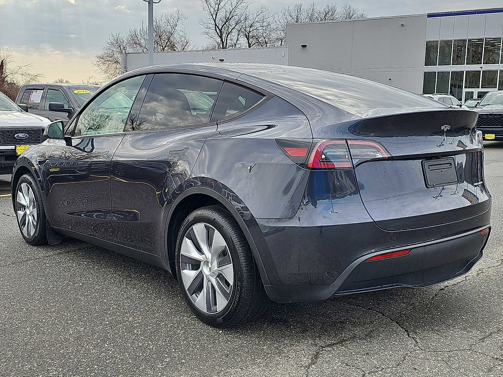 Used 2024 Tesla Model Y Long Range image 4