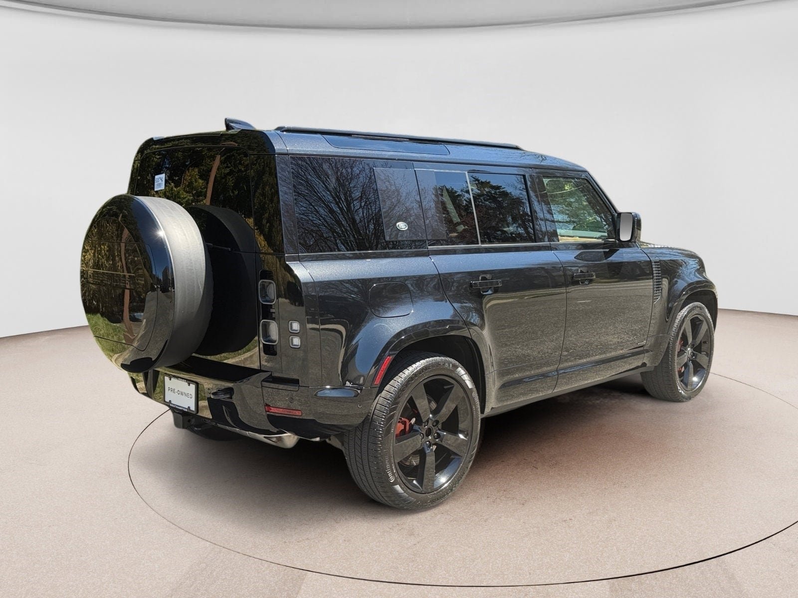 Certified 2024 Land Rover Defender 110 X AWD/4WD image 5