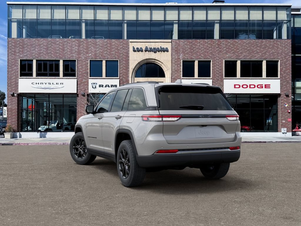 New 2026 Jeep Grand Cherokee Altitude RWD image 3