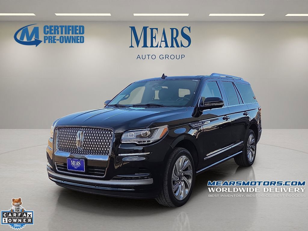 Used 2024 Lincoln Navigator Reserve image 1