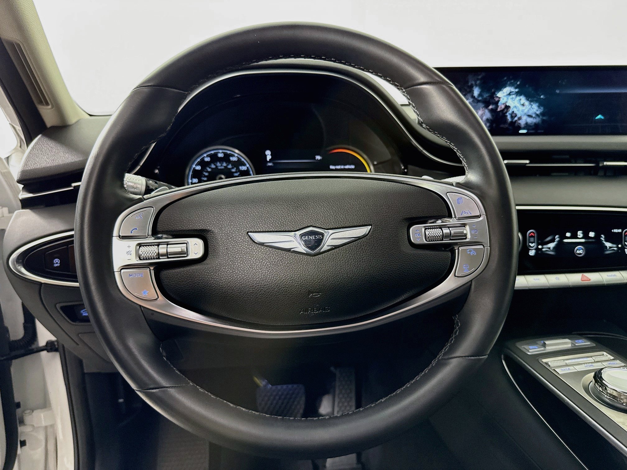 Used 2025 Genesis GV70 2.5T AWD/4WD image 12