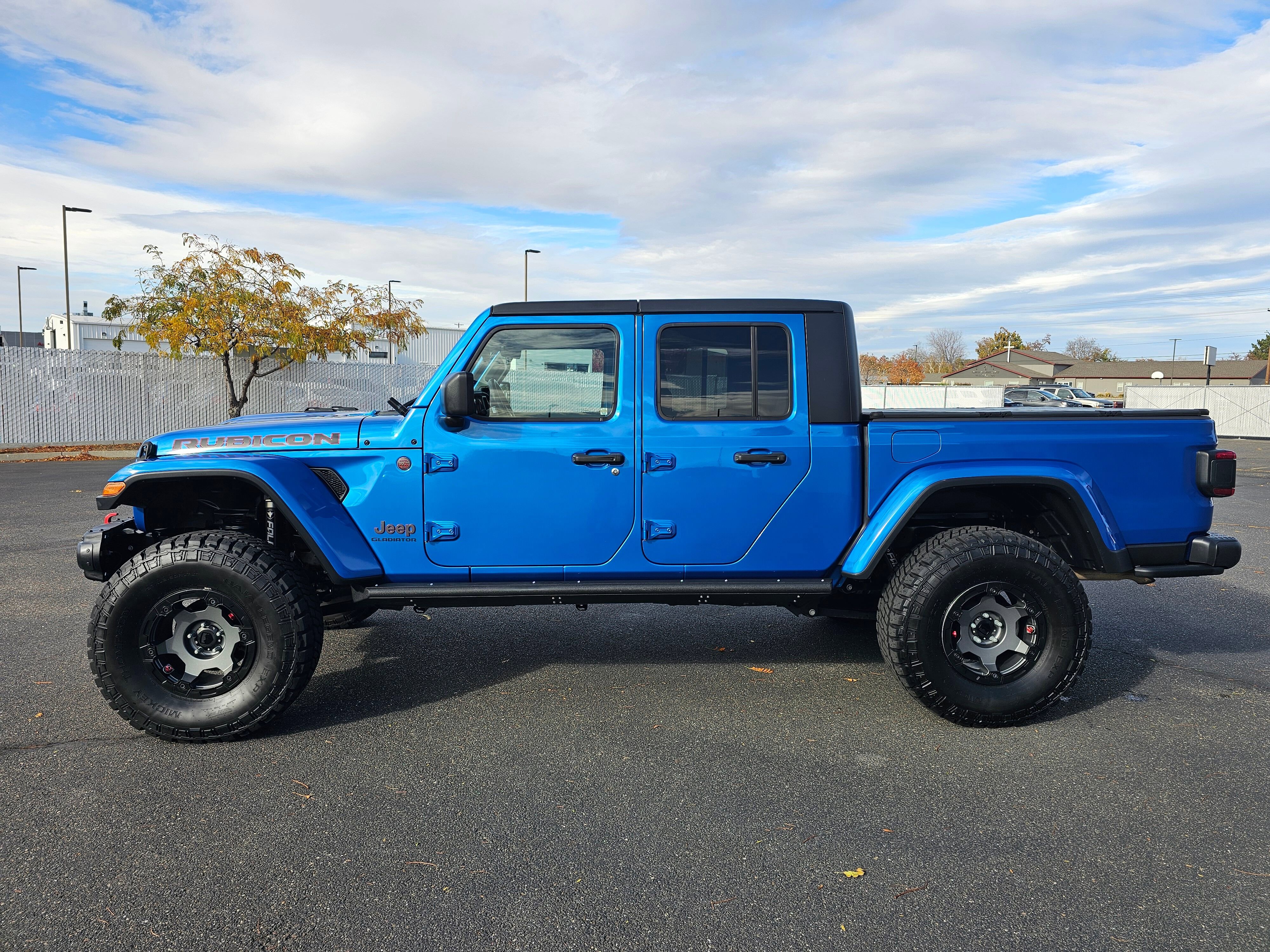 Used 2020 Jeep Gladiator Rubicon image 3