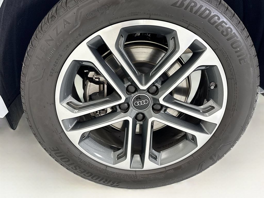 Certified 2025 Audi Q5 Premium Plus w/ Premium Plus AWD/4WD image 30