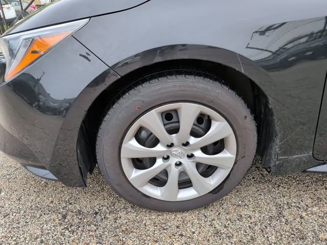Used 2024 Toyota Corolla LE FWD image 9