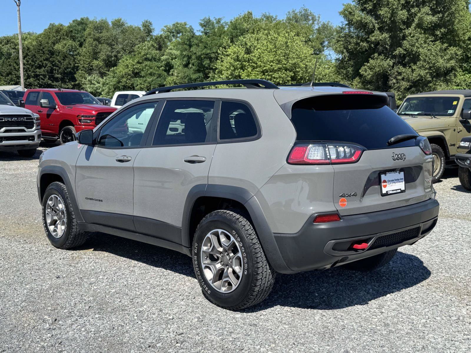 Used 2022 Jeep Cherokee Trailhawk AWD/4WD image 26