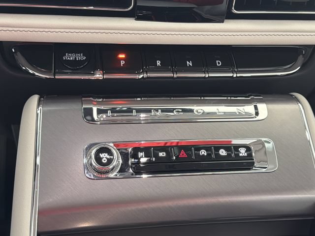 New 2026 Lincoln Aviator AWD image 7