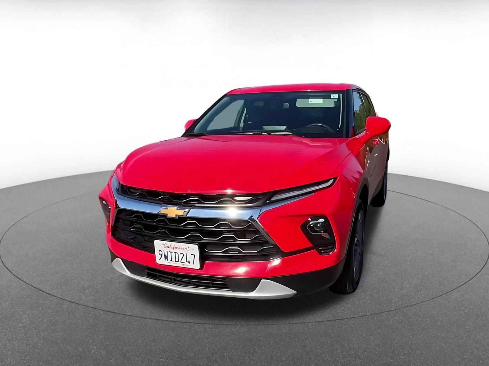 Used 2026 Chevrolet Blazer LT FWD image 7