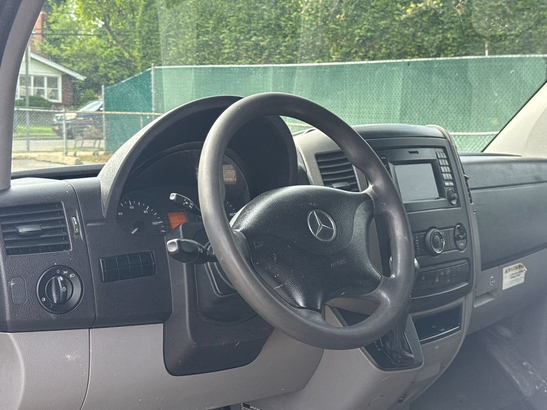 Used 2018 Mercedes-Benz Sprinter 2500 image 15