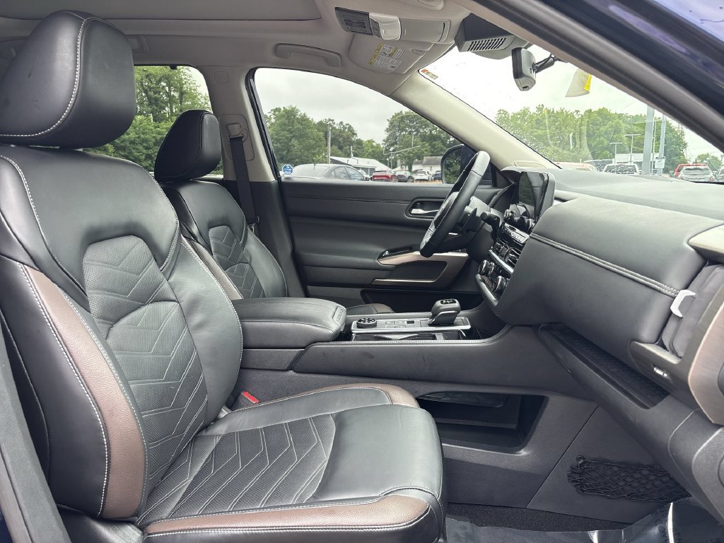 Certified 2024 Nissan Pathfinder Platinum AWD/4WD image 24