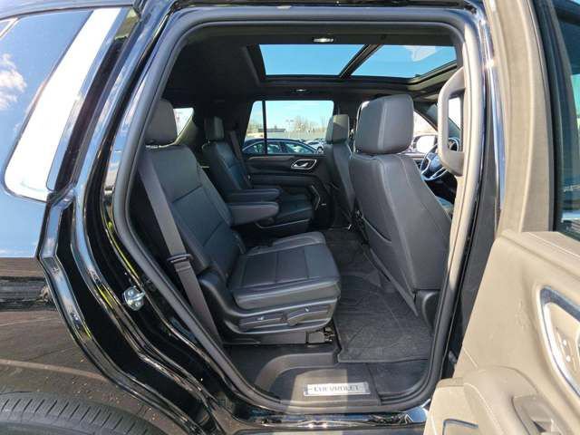Used 2023 Chevrolet Tahoe LT w/ Luxury Package image 11