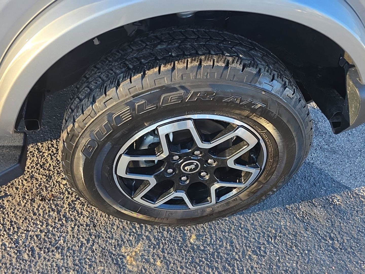 Used 2024 Ford Bronco Outer Banks image 34